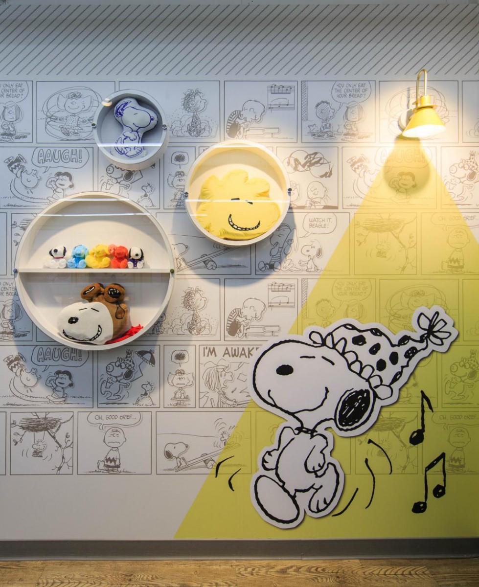Snoopy-themed 7-Eleven Taipei Taiwan wall decor