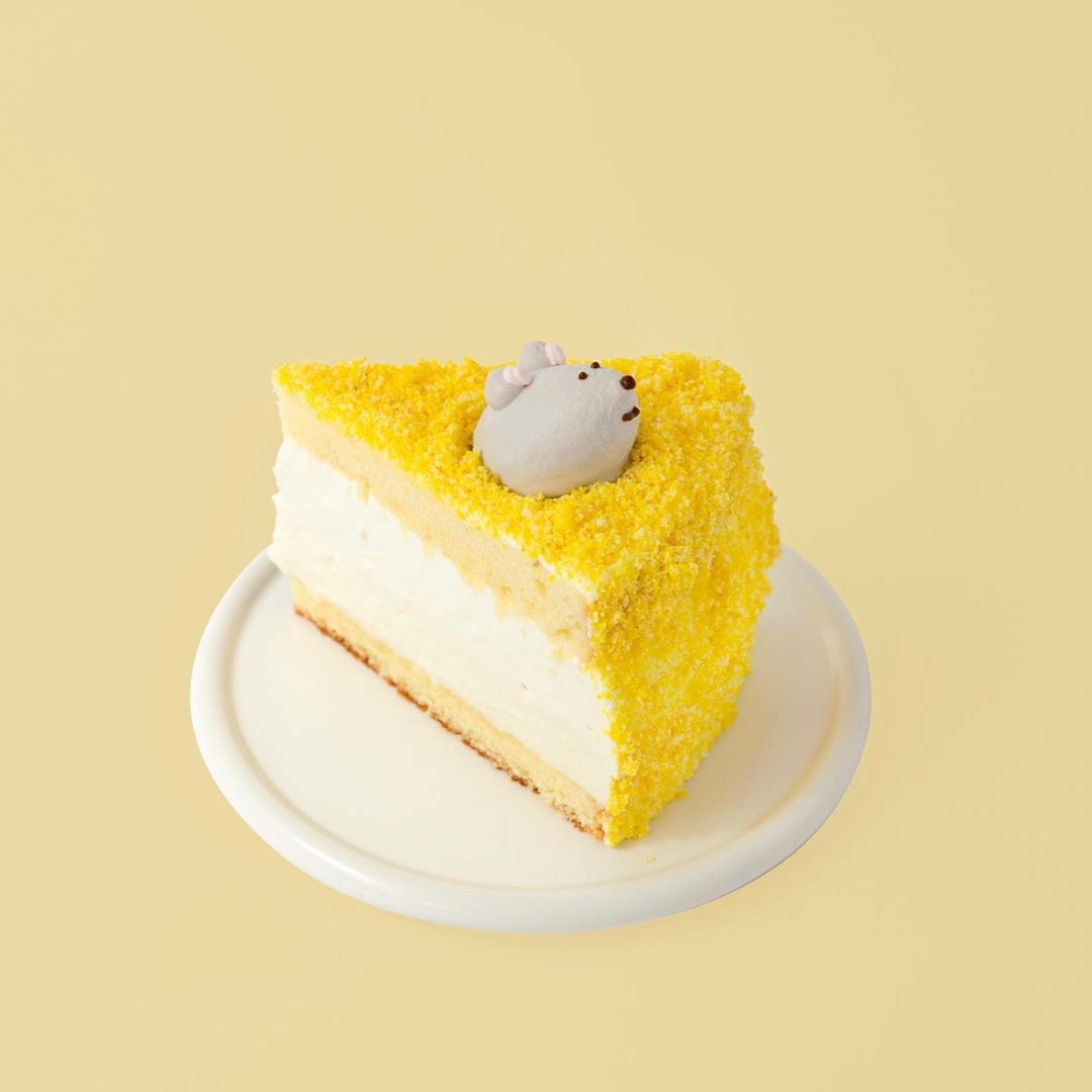Dore Dore Cafe cheesecake with mouse