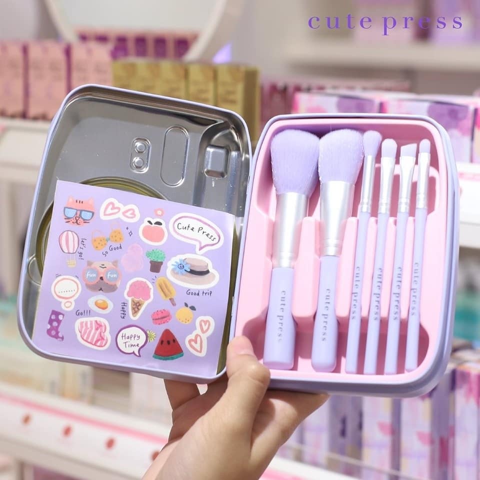 Cute Press My Travel Buddy Brush Set with sticker
