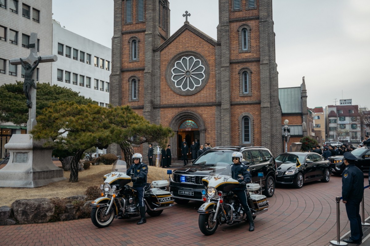 The King: Eternal Monarch filming at a Catholic Church