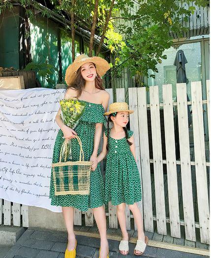 Mum and daughter matching green dress