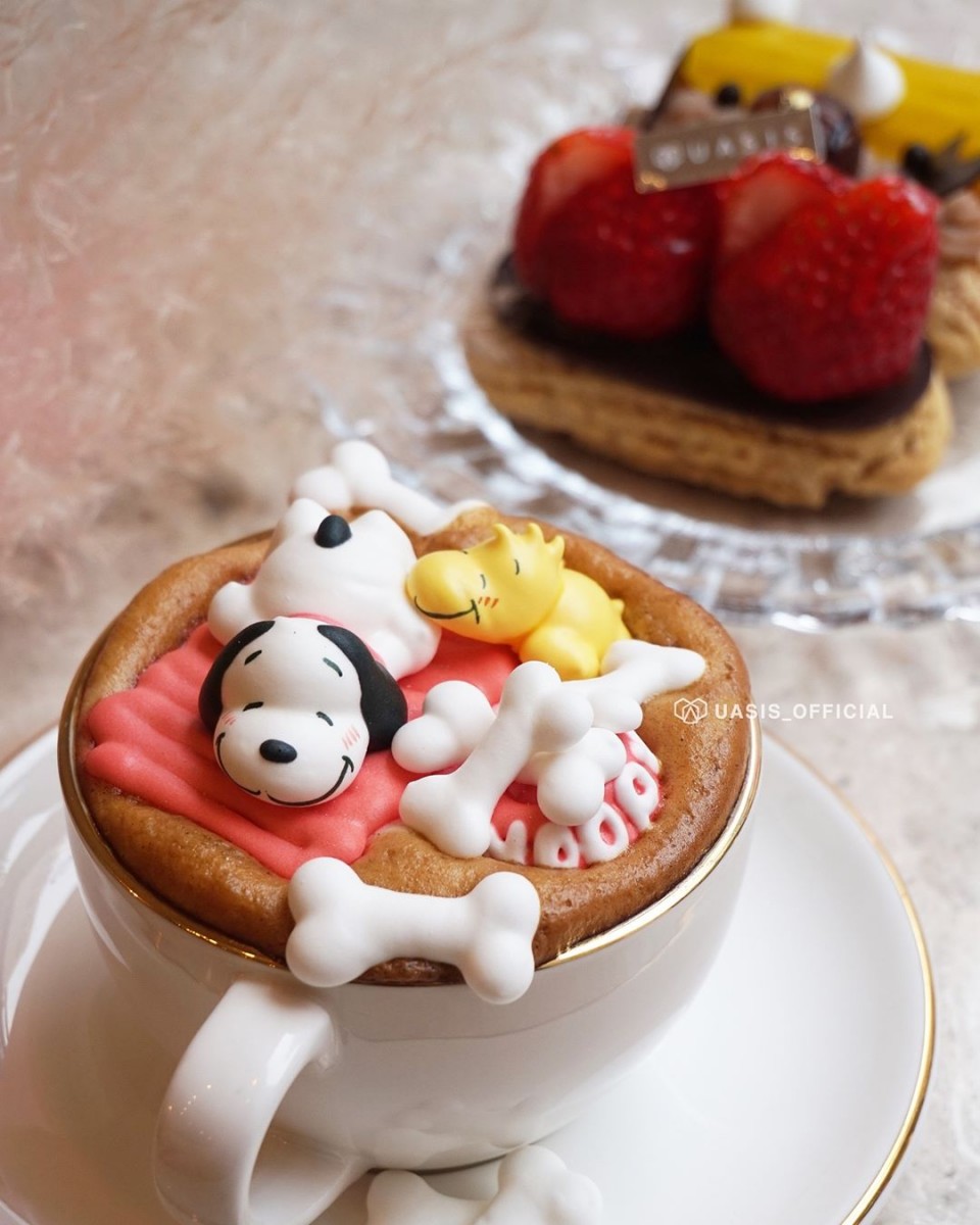 snoopy 3d meringue art latte