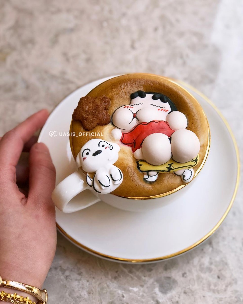 Crayon Shin-Chan 3d meringue art latte