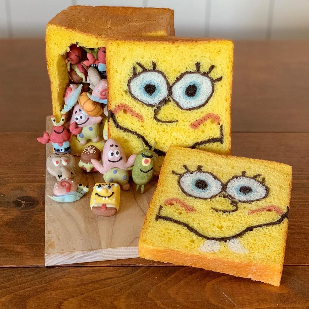 kawaii spongebob bread loaf with little buns inside