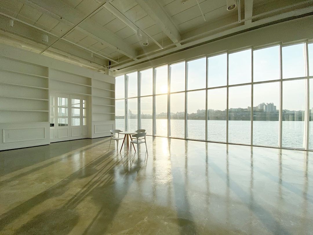 Seoul Wave Art Center empty minimalist interior