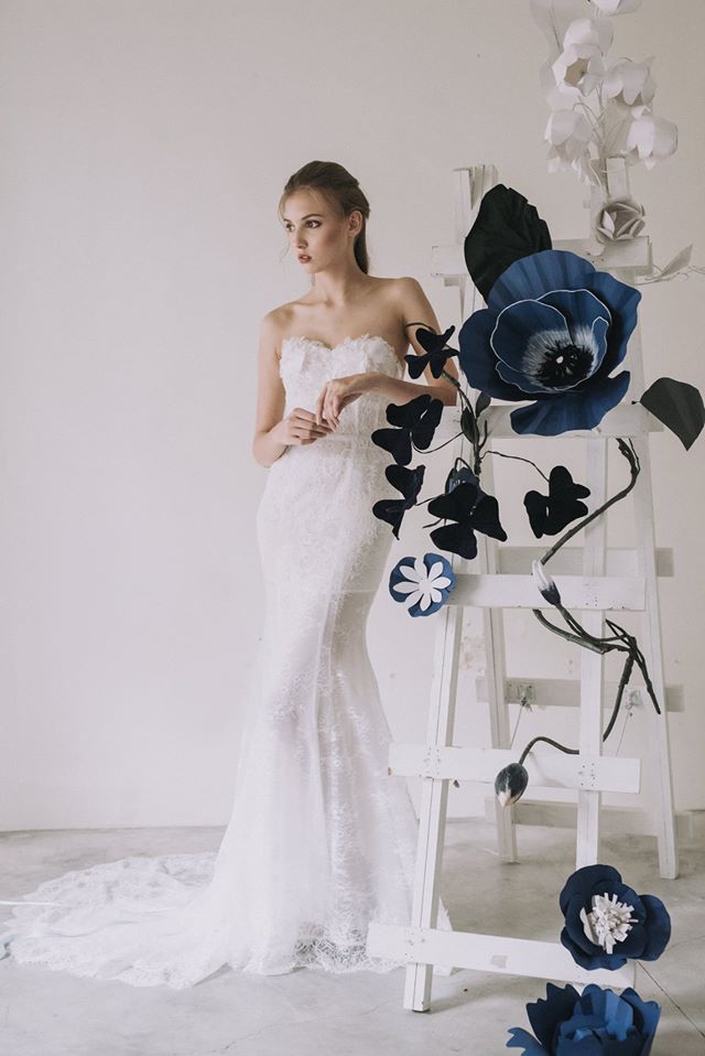 Amanda Lee Weddings mermaid wedding dress