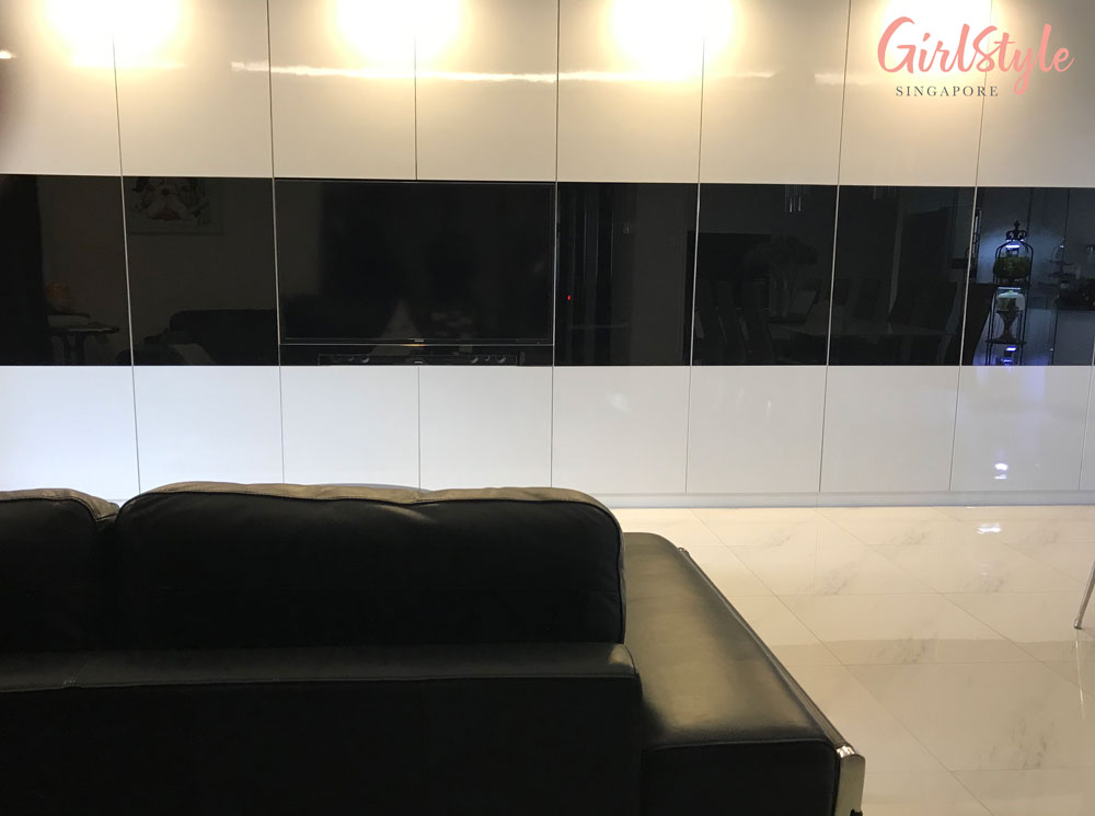 modern minimalist black and white living room