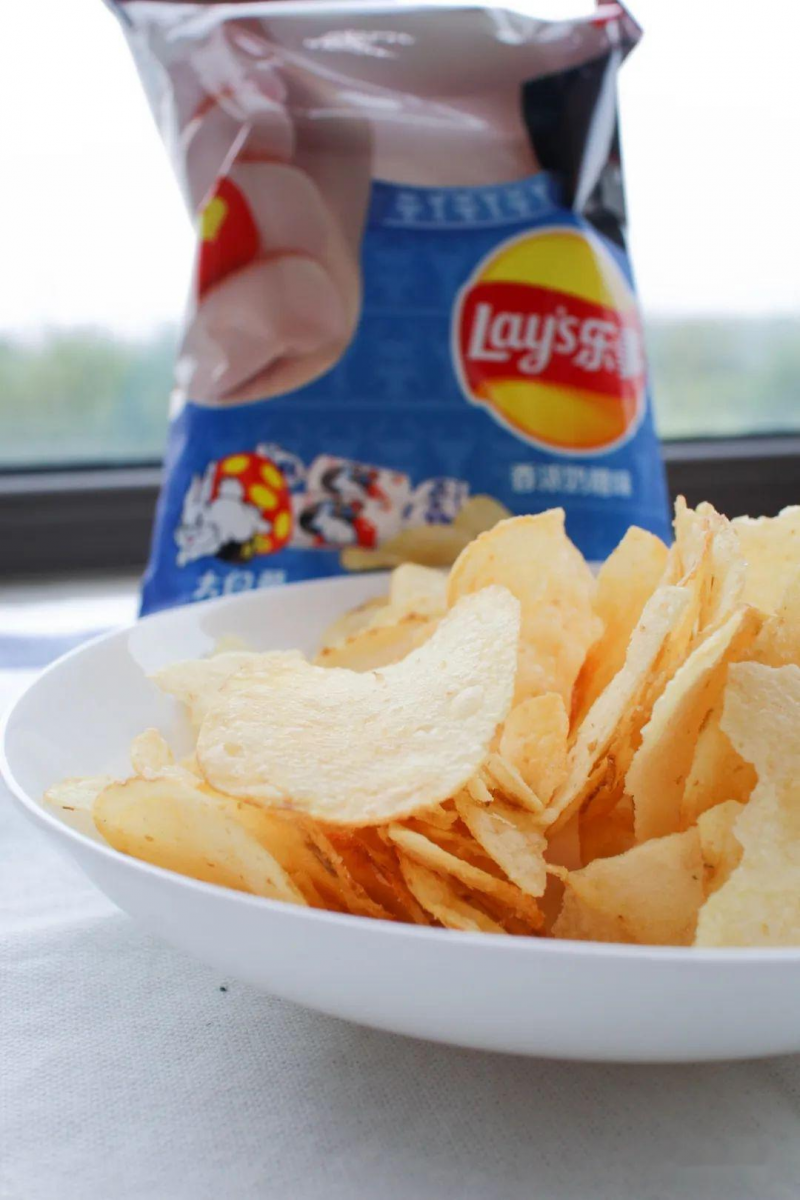 Lay's White Rabbit candy potato chips Singapore
