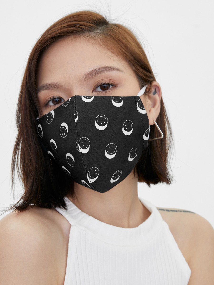Pomelo x Smiley polka dot black mask