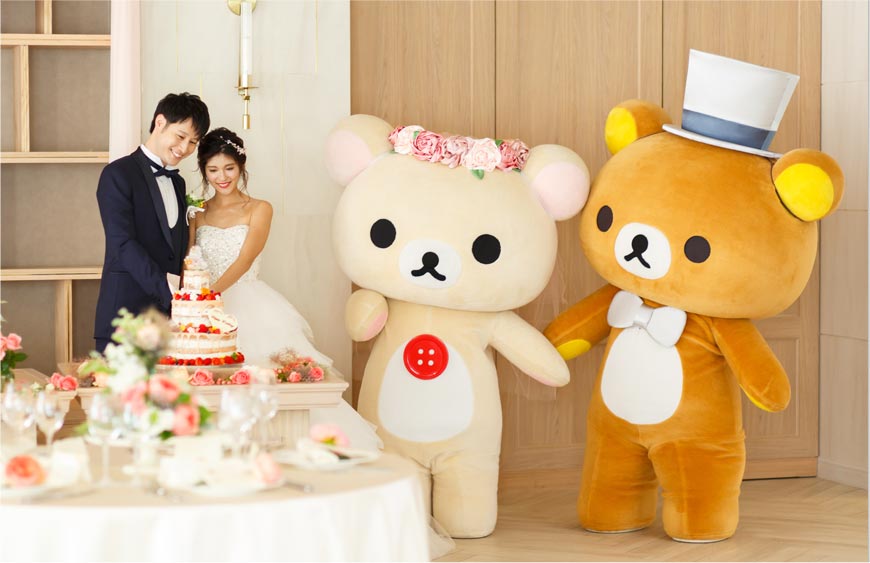 rilakkuma-themed wedding life-sized Rilakkuma and Korilakuma