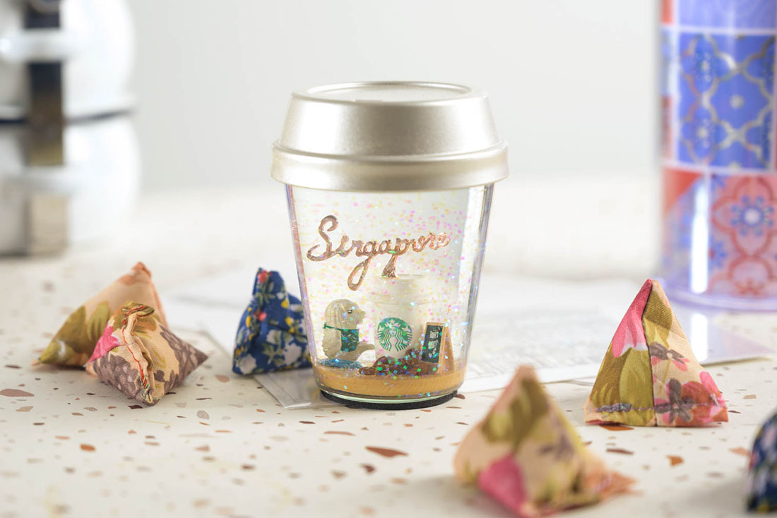 Starbucks Singapore Snow Globe