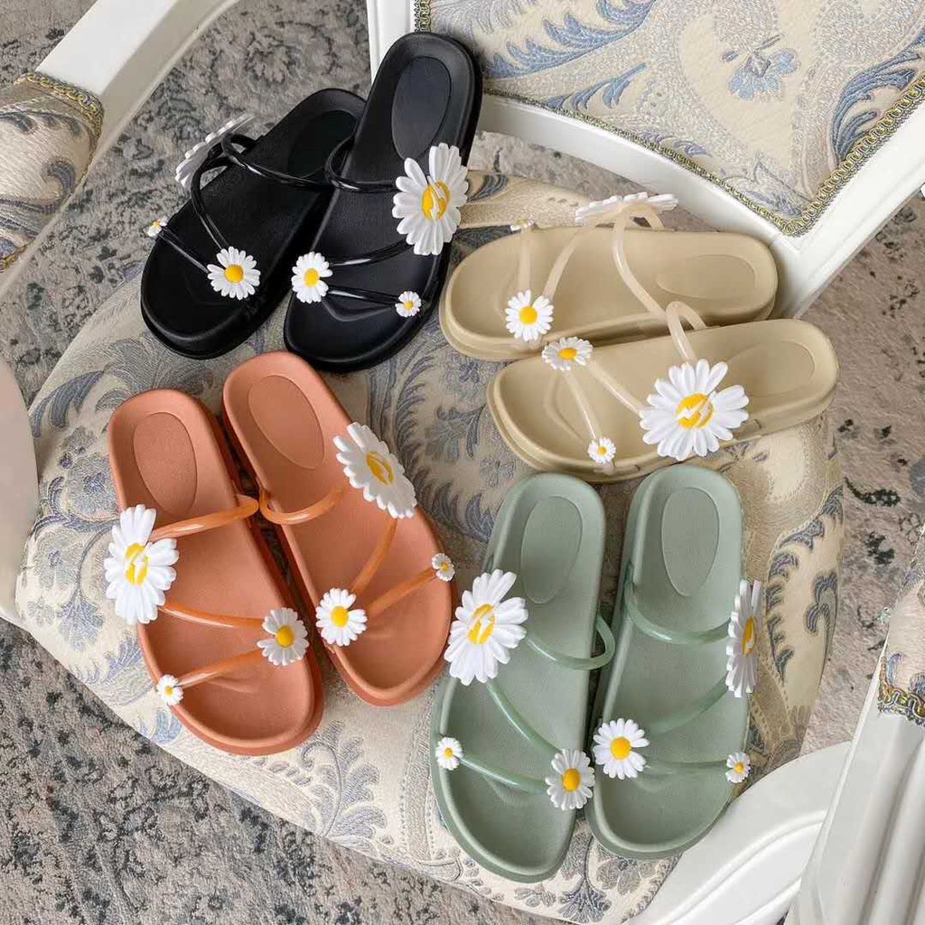 Daisy slippers