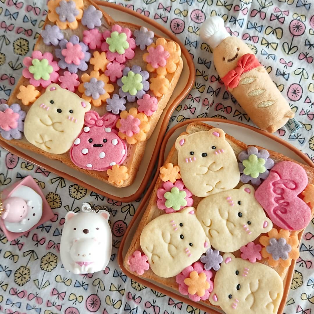sumikko gurashi toast and cookie art with flowers