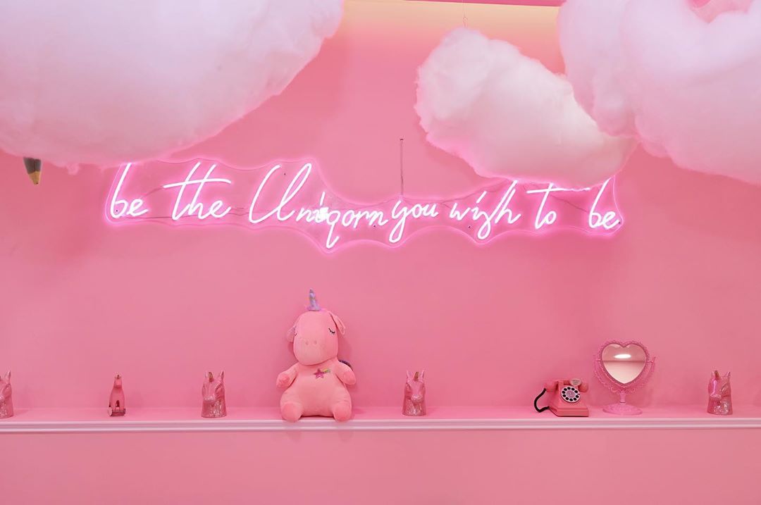 Uniqorn Taiwan neon lights