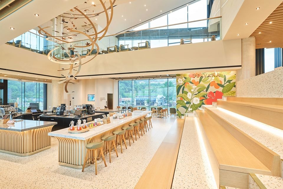 Starbucks Yangpyeong Reserve and Teavana bars
