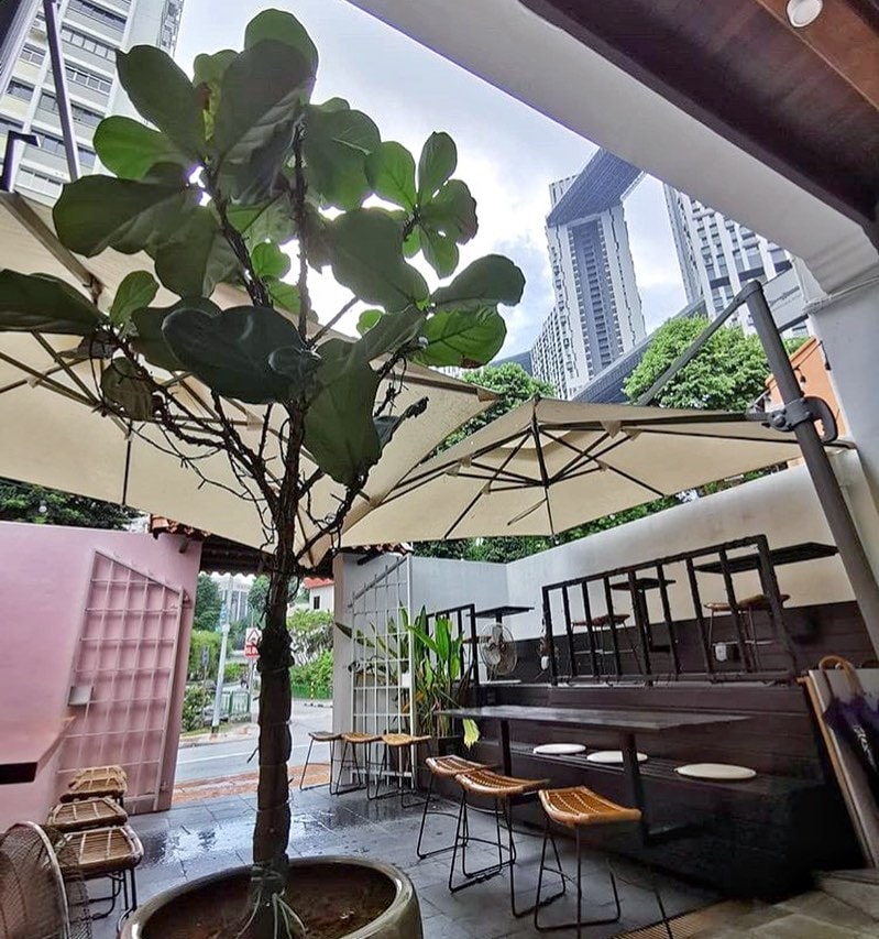 Bearded Bella outdoor dining area