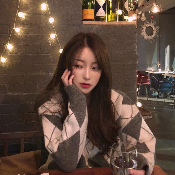 Girl in a cafe
