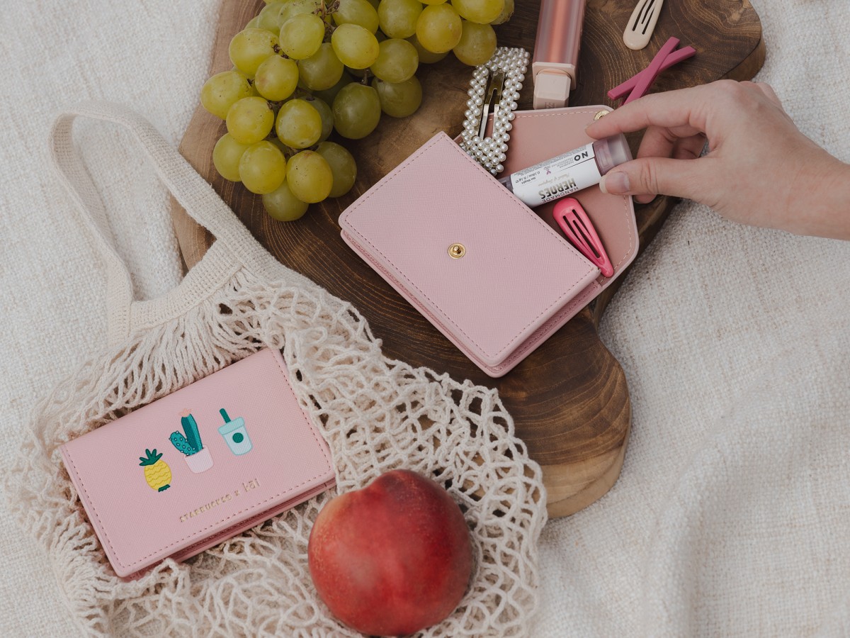 Envelope card case for makeup by kāi