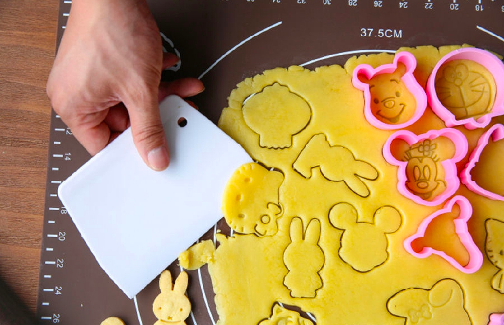 Hello Kitty Cookie Baking Mould