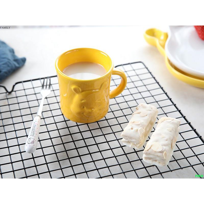 Winnie-The-Pooh ceramic yellow mug