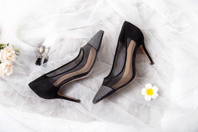 women's black office stiletto heels with pointed toe