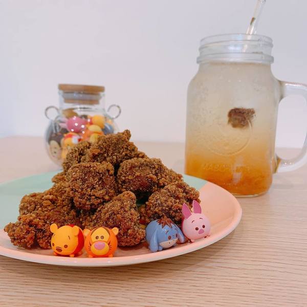 taiwanese-style fried chicken in Winnie-The-Pooh-Themed YUME coffee shop