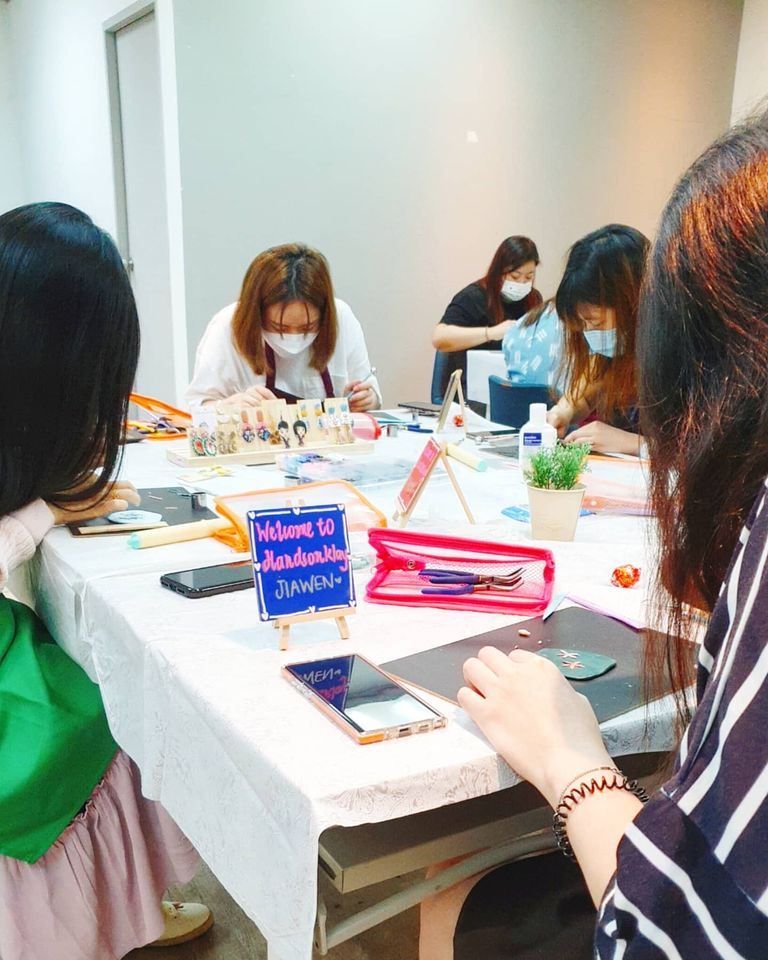 Hands On Klay polymer clay handmade jewellery workshop