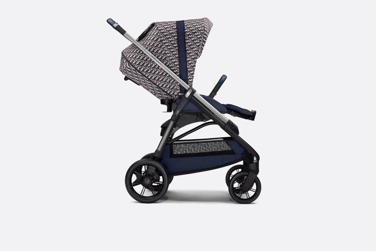 Dior stroller side view