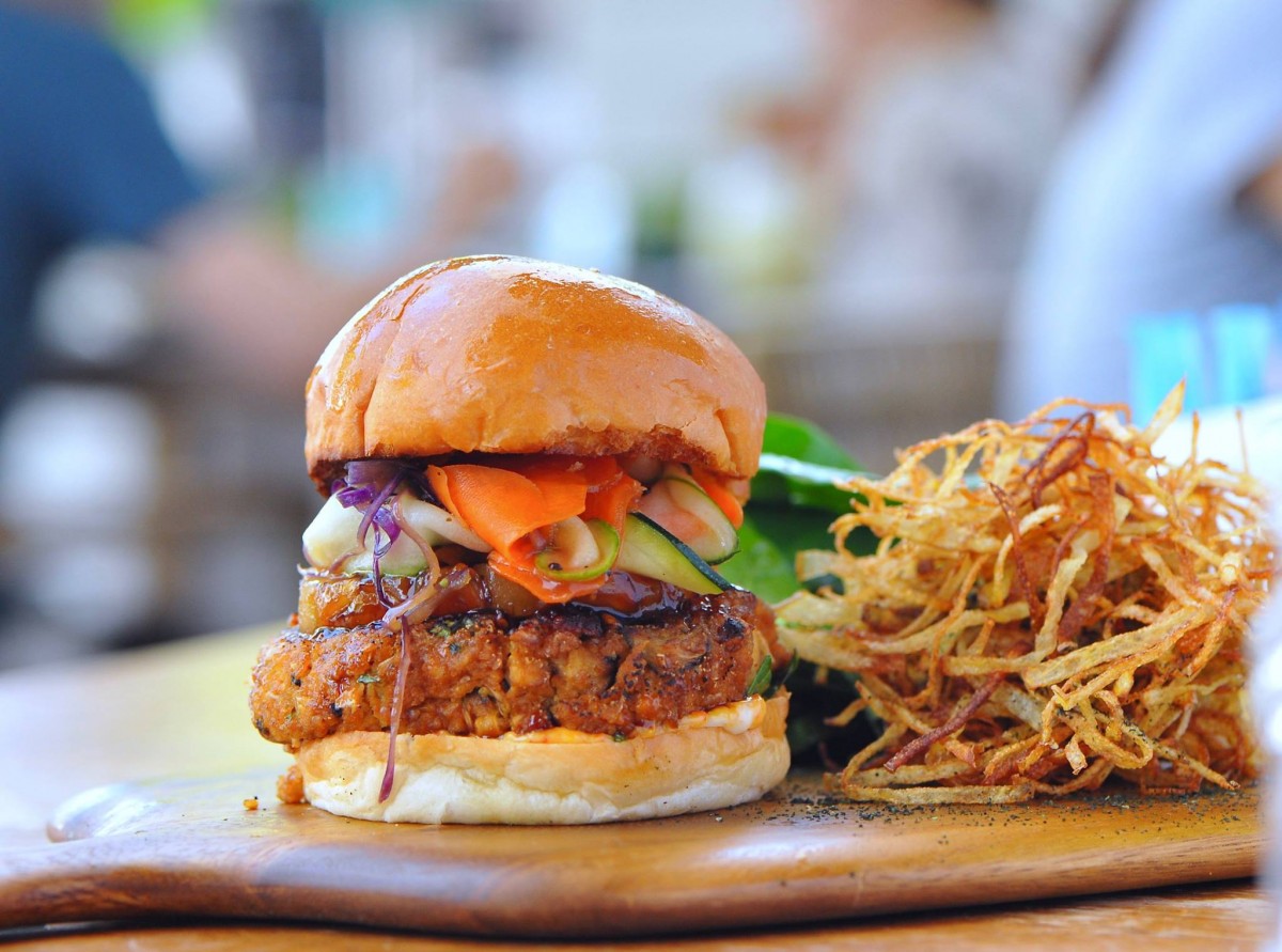 burger at Privé @ Chijmes