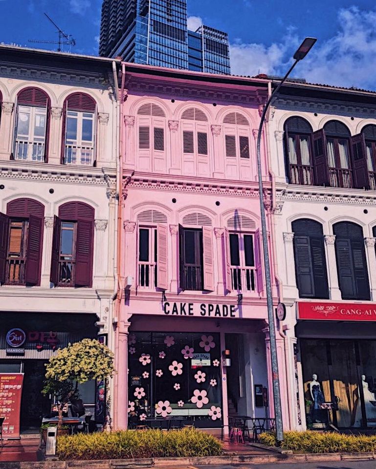 Cake Spade pink store exterior