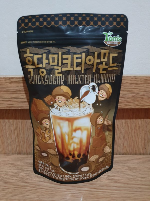 Tom's Farm bubble milk tea almonds Singapore