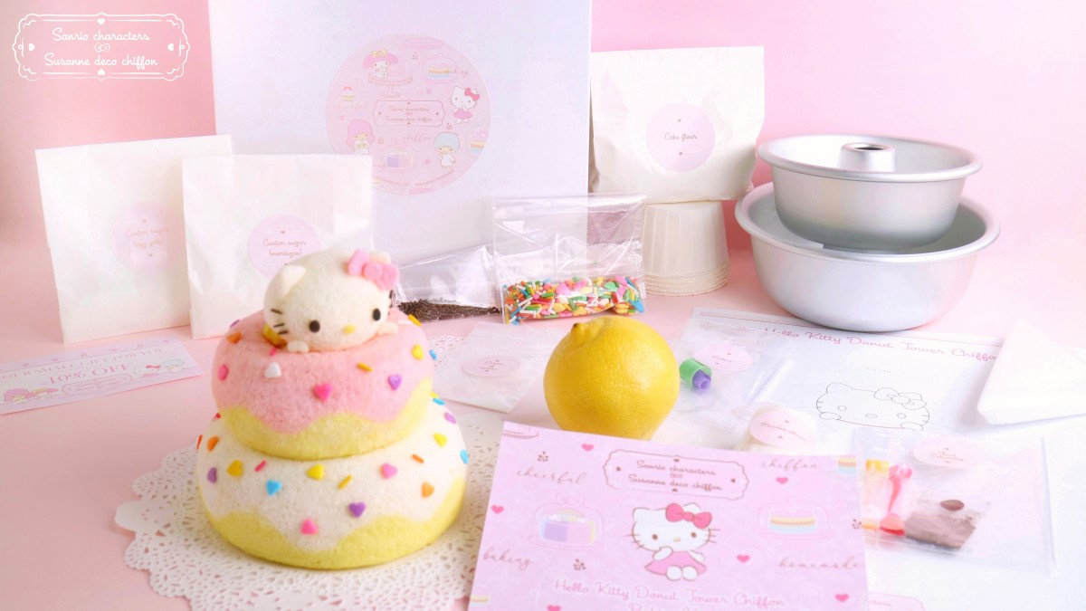 Hello Kitty Donut Tower Complete Baking kit with Pan