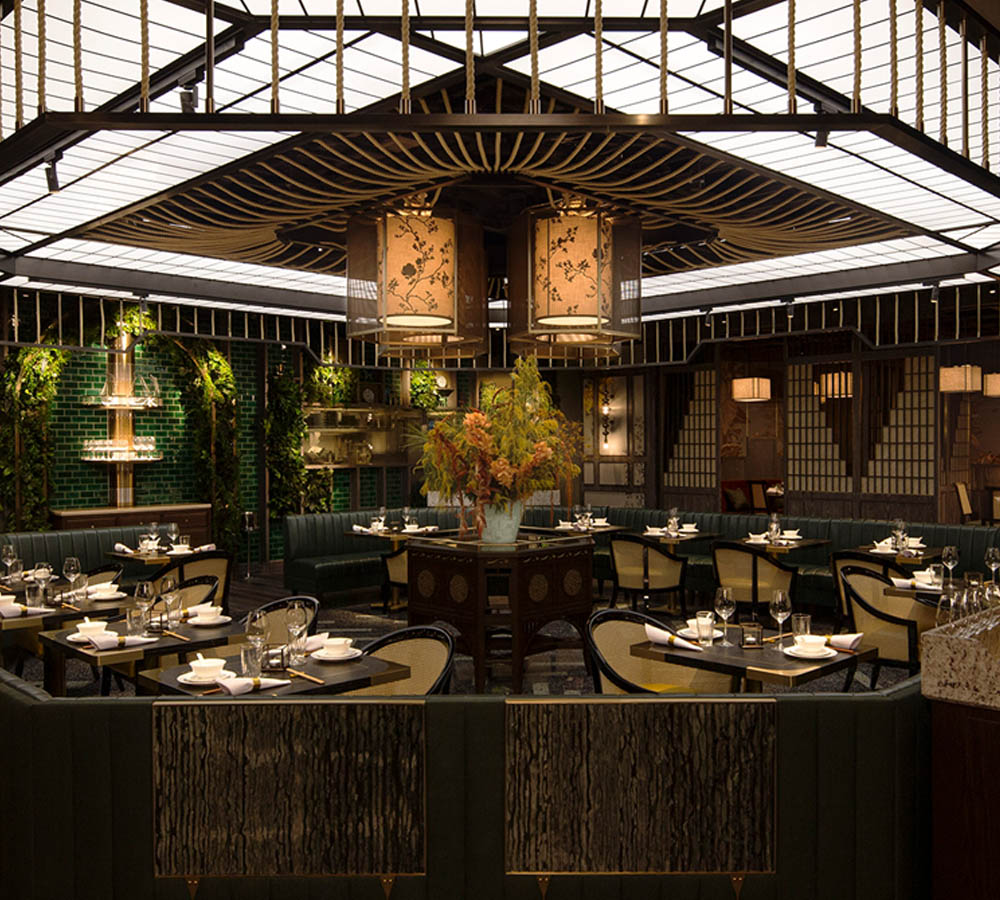Mott 32 interior