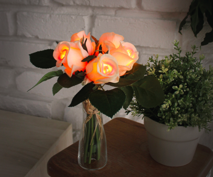 Baby pink rose bouquet LED night light
