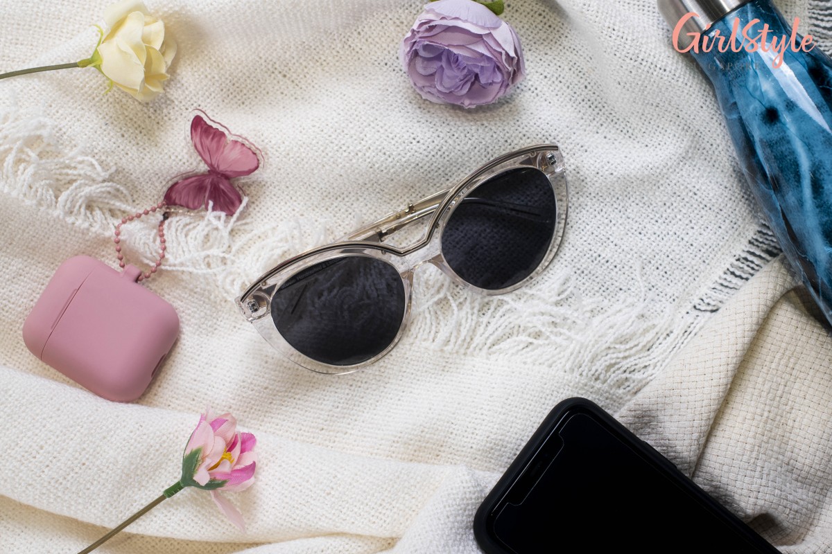Transparent frame sunglasses