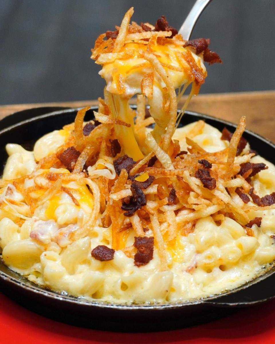 NY Night Market Singapore mac and cheese