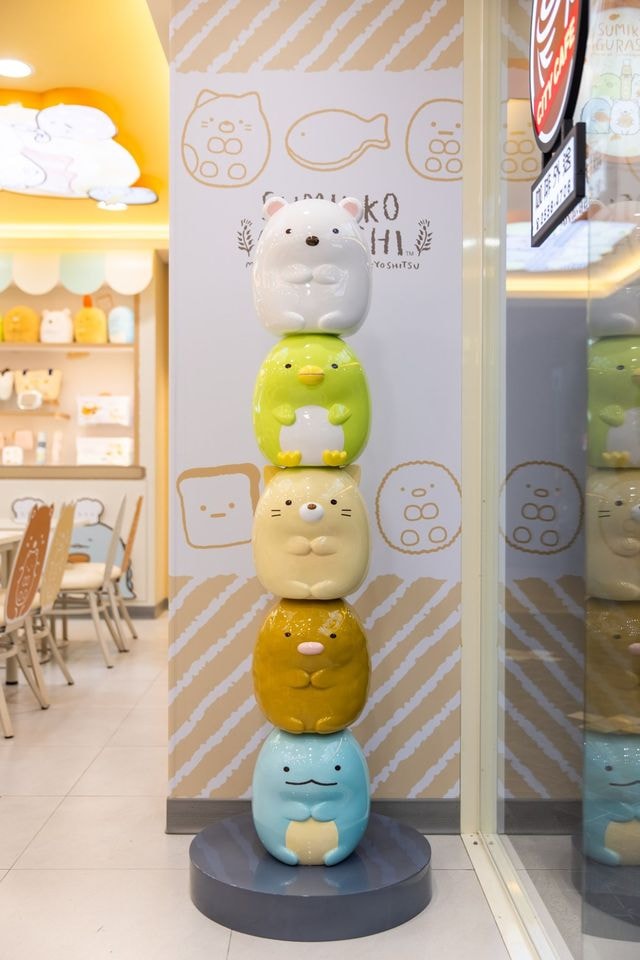 7-Eleven sumikko gurashi figures