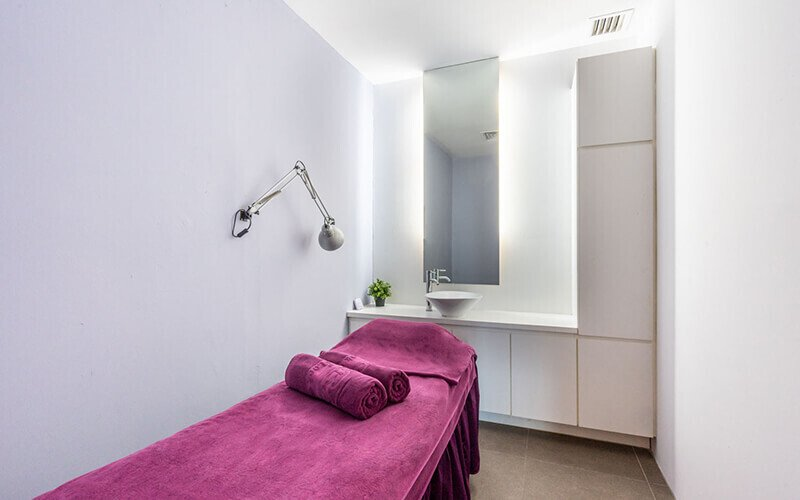 Back facial backcial Singapore BodyPerfect Aesthetics