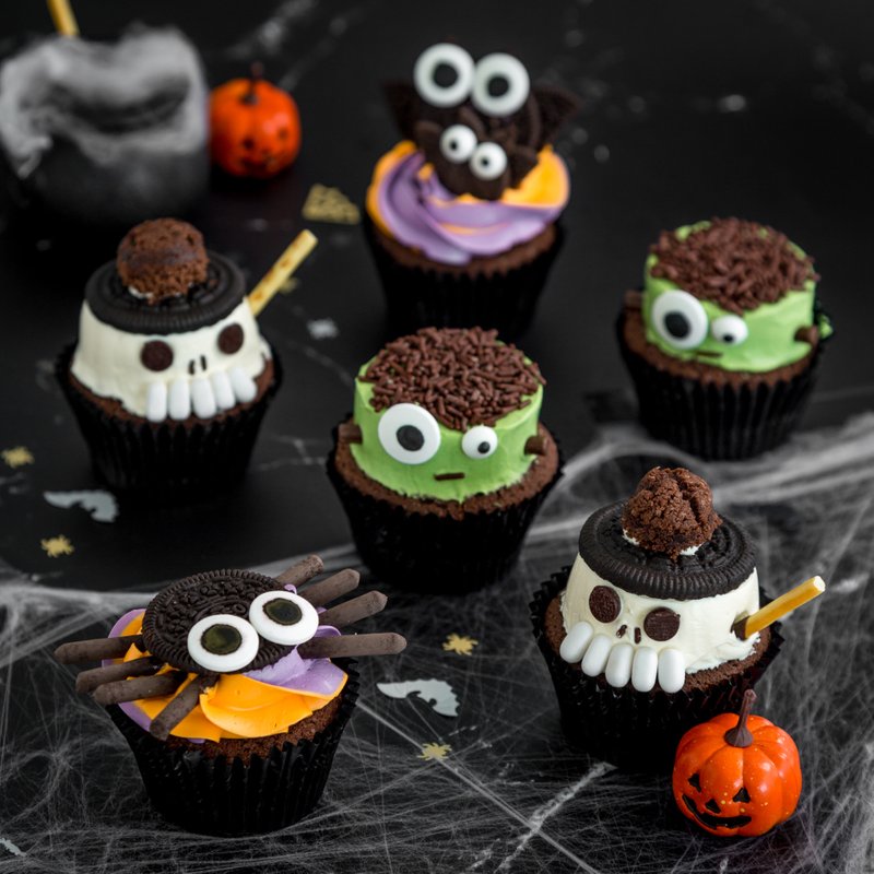 halloween cupcakes with skull, spider and green monster