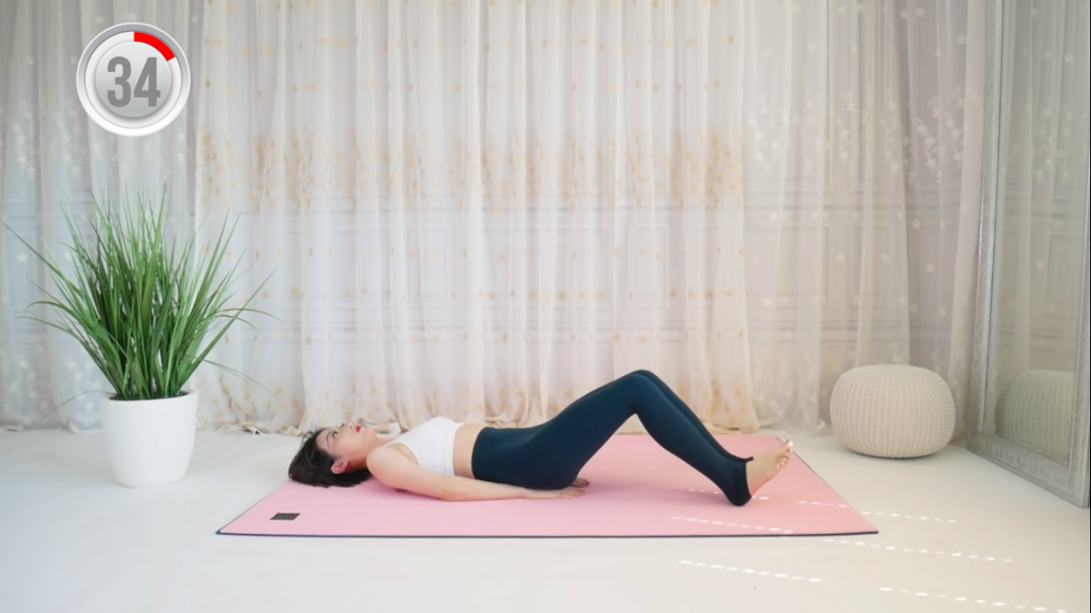 April Han knee lifts lower belly workout