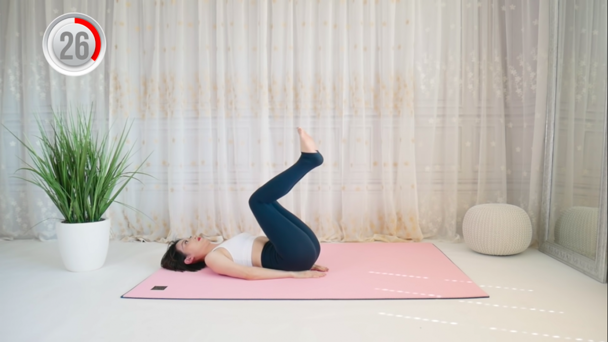 April Han knee lifts lower belly workout