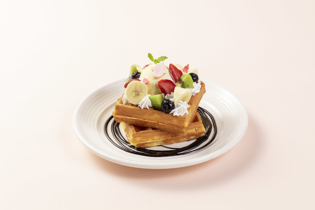 Lovot Cafe waffles and fruit