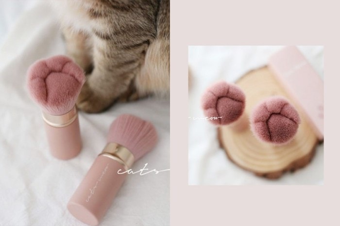 pink Cats Meöw Cat's Paw Makeup Brush