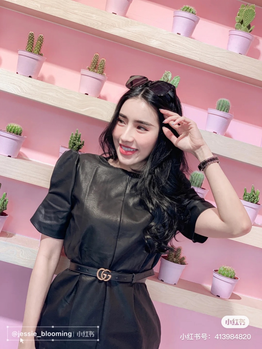 Heartlight Hair Studio cactus wall