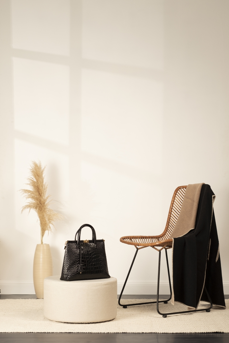 black Priscilla by Lanzetti bag with croc effect
