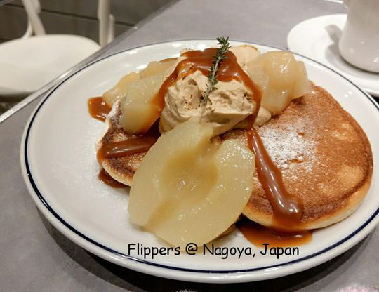 Flipper's souffle Pancakes Hazelnut Chocolate