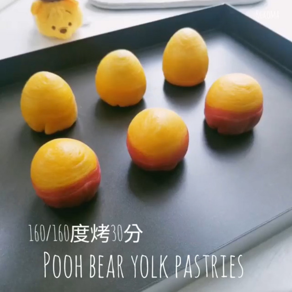 winnie the pooh salted egg yolk pastry