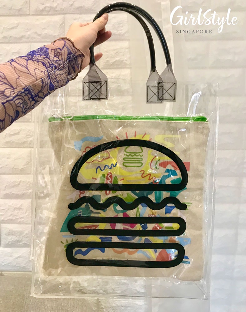 transparent bag with pouch at shake shack vivocity