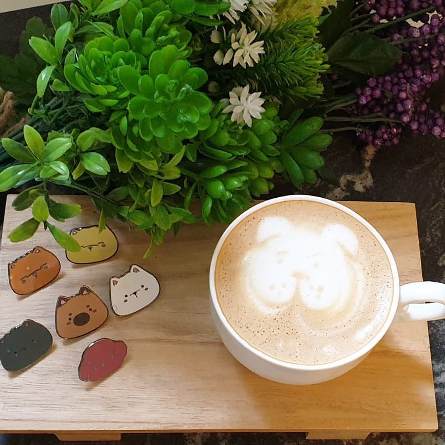 Chow Cute coffee latte art