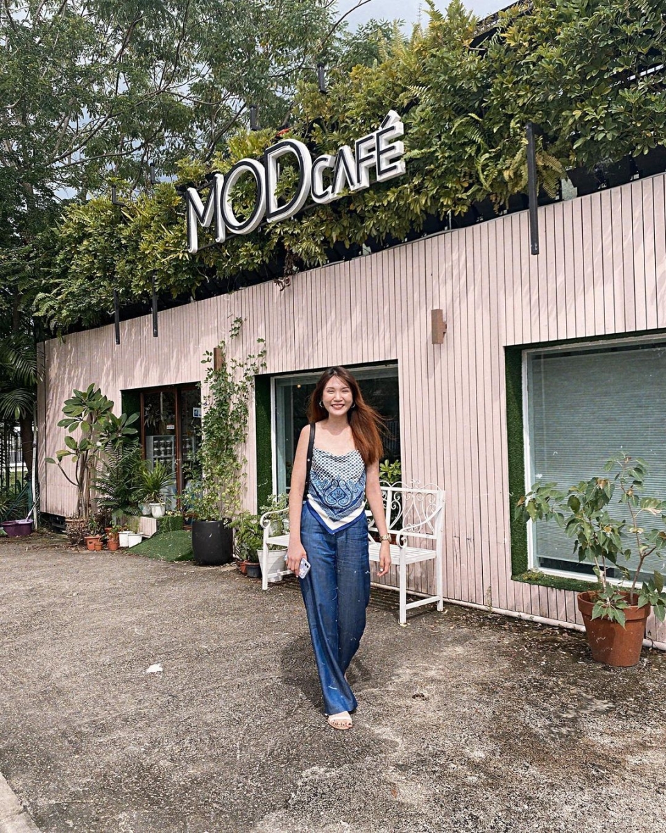 MOD Cafe Salon Singapore